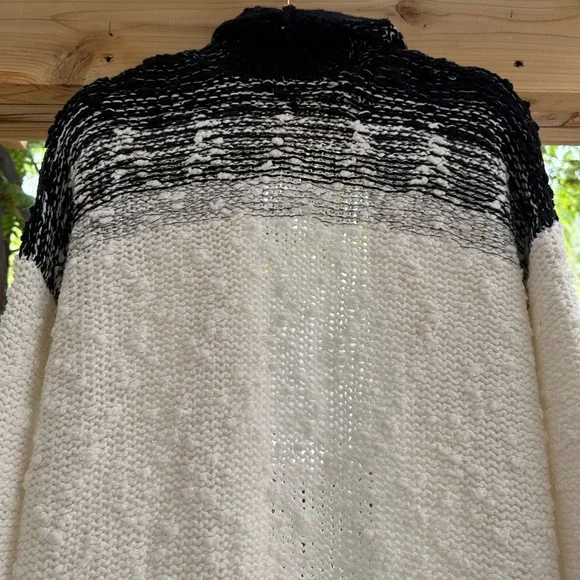 Anthropologie NWOT Akemi + Kin Black White Ombré Chunky Knit Cardigan - Picture 9 of 16